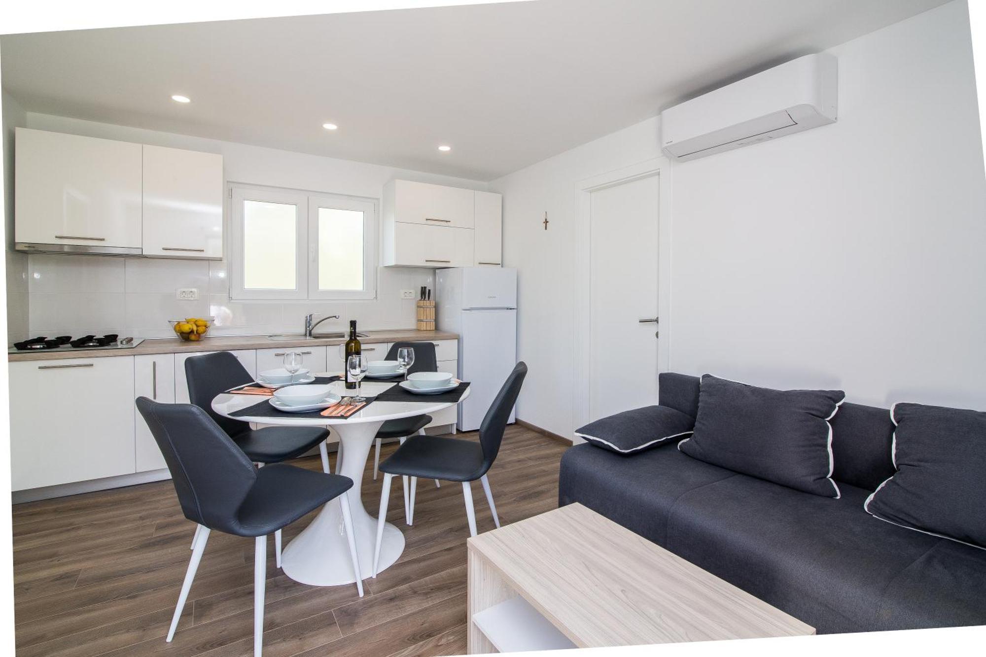 Luxury Mobile Homes Liza ビオグラード・ナ・モル エクステリア 写真